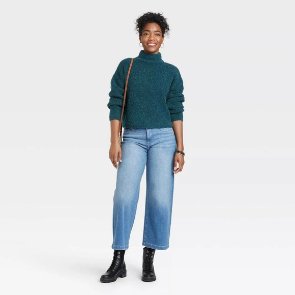 Women’s Mock Turtleneck Trek Pullover Sweater - Picture 4 of 5